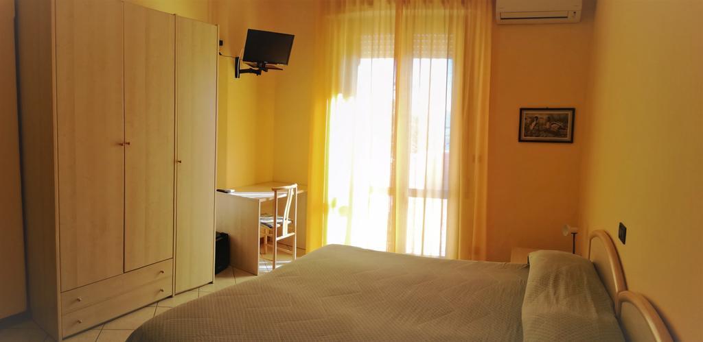 Bellerive Ristorante Albergo Manerba del Garda Kültér fotó