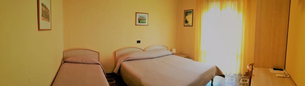 Bellerive Ristorante Albergo Manerba del Garda Kültér fotó