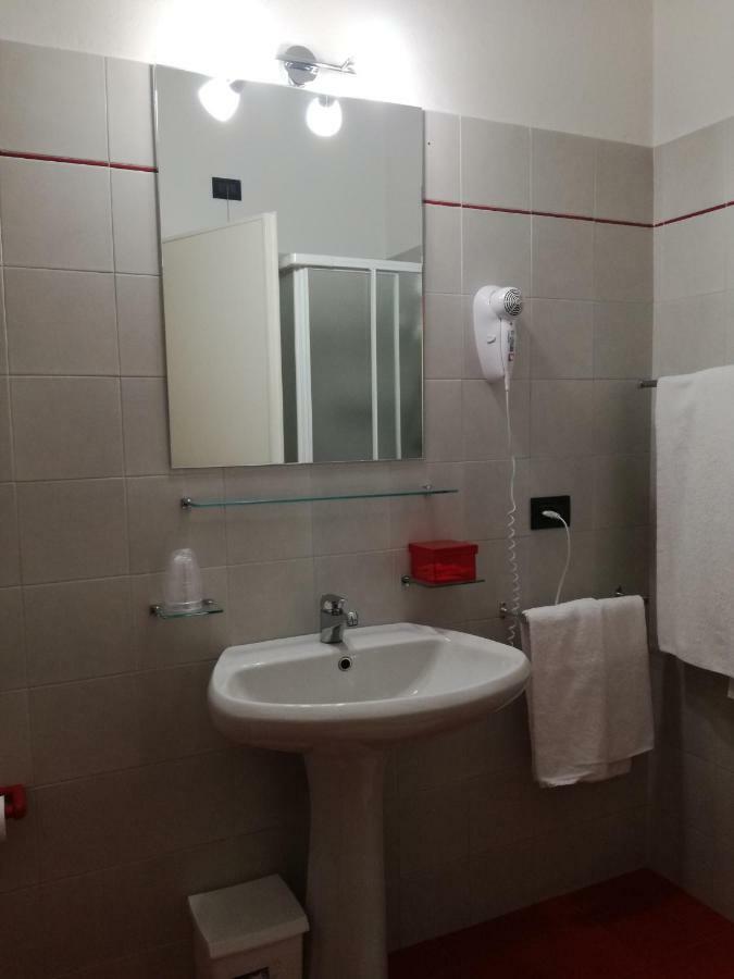 Bellerive Ristorante Albergo Manerba del Garda Kültér fotó